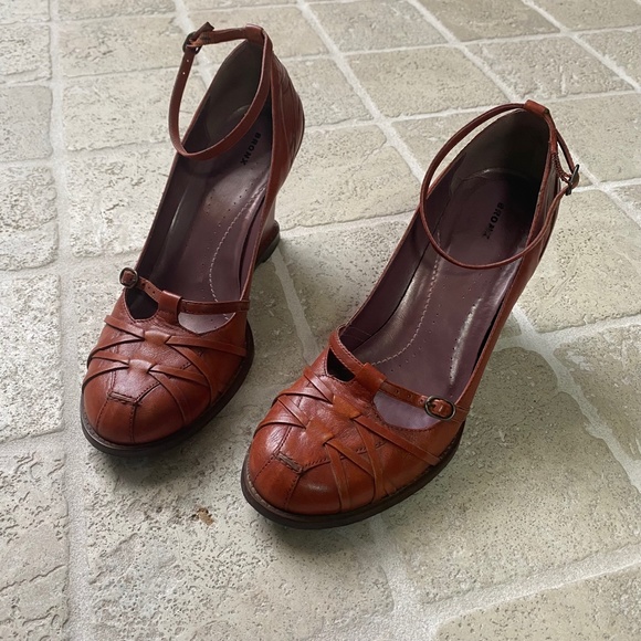 Bronx leather wedge sandals size 10. - Picture 3 of 6